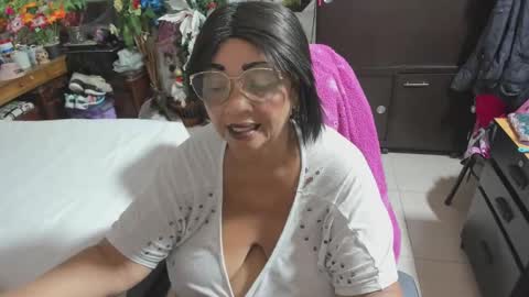 mrs_mommy online show from 12, 1, 2026