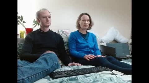 Snapshot of mrs_velvet_vixen_and_mr_stud chatting on 31, 12, 2024 Mrs Velvet Vixen online show from 31, 12, 2024