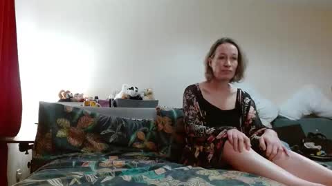 Snapshot of mrs_velvet_vixen_and_mr_stud chatting on 18, 11, 2025 Mrs Velvet Vixen online show from 18, 11, 2025