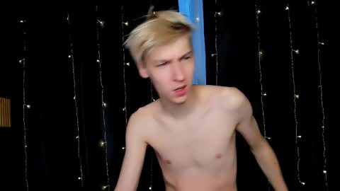Snapshot of mrsexycum4u chatting on 24, 12, 2024 Adam online show from 24, 12, 2024