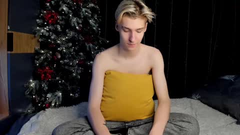Snapshot of mrsexycum4u chatting on 30, 12, 2024 Adam online show from 30, 12, 2024