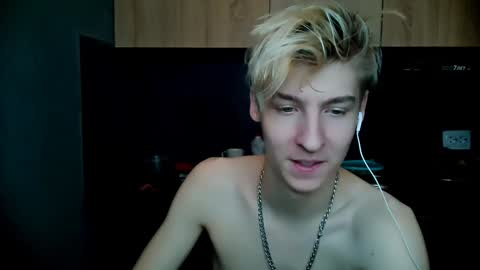 Snapshot of mrsexycum4u chatting on 16, 1, 2025 Adam online show from 16, 1, 2025