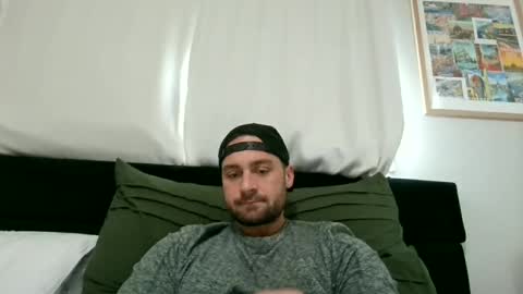 Snapshot of mrthickly818 chatting on 18, 2, 2026 mrthickly818 online show from 18, 2, 2026