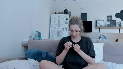 Snapshot of ms_foryou chatting on 18, 5, 2026 Ms ForYOU online show from 18, 5, 2026