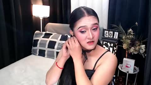 Snapshot of ms_grey4u chatting on 4, 11, 2025 Ash online show from 4, 11, 2025