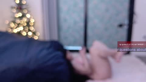 R o r i  SnapChat heyroriv2 wednesday - sunday Noon oclock mountain - 5pm mountain online show from 19, 12, 2024