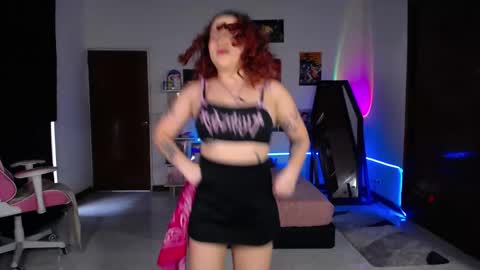 Manuela3 online show from 5, 11, 2025