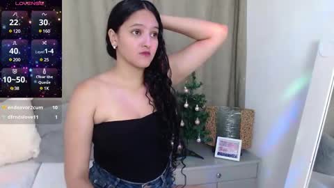 Snapshot of ms_valentina_01 chatting on 19, 12, 2024 Valentina online show from 19, 12, 2024