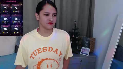 Snapshot of ms_valentina_01 chatting on 27, 12, 2024 Valentina online show from 27, 12, 2024