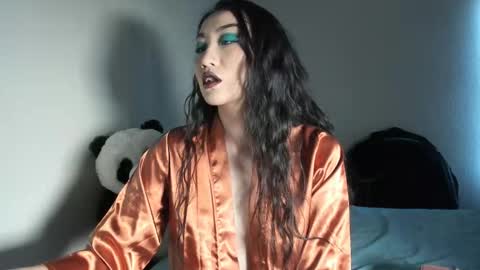 MsHebisBox online show from 25, 2, 2025