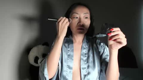 MsHebisBox online show from 26, 2, 2025