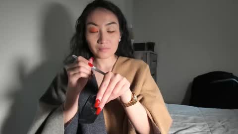 MsHebisBox online show from 5, 3, 2025