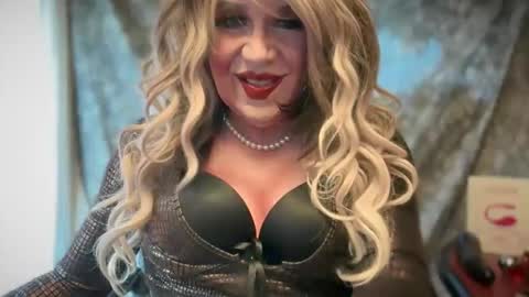 Snapshot of mskarentoy chatting on 13, 4, 2026 mskarentoy online show from 13, 4, 2026