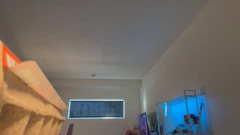 mskitty000 online show from 3, 12, 2025