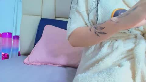 Snapshot of mss_mar chatting on 16, 12, 2025 FERNANDA 3 online show from 16, 12, 2025