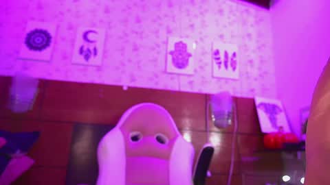 Manuela  online show from 24, 1, 2025