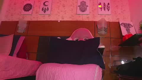 Manuela  online show from 11, 2, 2025