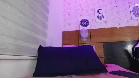 Manuela  online show from 6, 3, 2025