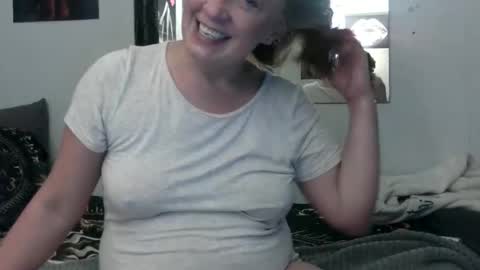 mswhitneyy online show from 18, 3, 2026