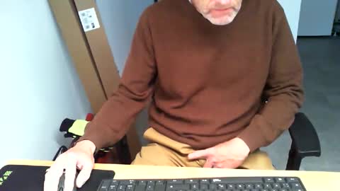 Snapshot of mucfag chatting on 21, 10, 2025 mucfag online show from 21, 10, 2025