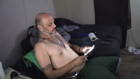 Snapshot of muffdiver718 chatting on 25, 6, 2026 Muffdiver online show from 25, 6, 2026