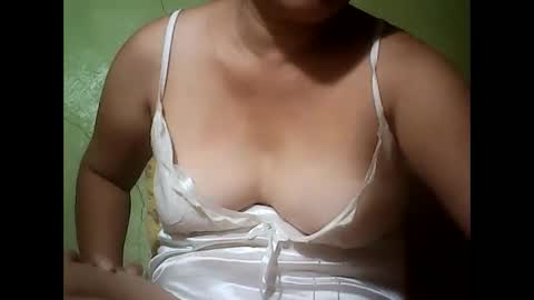 muffy_bunny online show from 8, 2, 2025