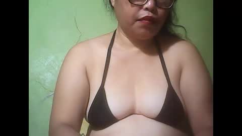 muffy_bunny online show from 8, 9, 2025