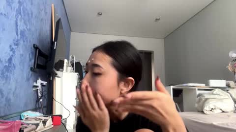 Mia online show from 5, 2, 2026