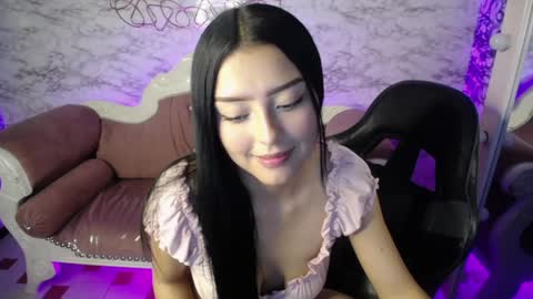 Snapshot of mulan_v chatting on 4, 1, 2025 Live 800am 200pm COLOMBIAN HOUR online show from 4, 1, 2025