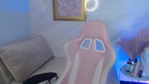 Snapshot of mulan_v chatting on 11, 1, 2025 Live 800am 200pm COLOMBIAN HOUR online show from 11, 1, 2025