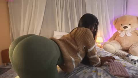 Snapshot of mulatalove chatting on 1, 12, 2025 mulata online show from 1, 12, 2025