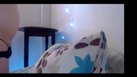 Snapshot of mulkitaruizxox chatting on 27, 4, 2026 mulkitaruizxox online show from 27, 4, 2026