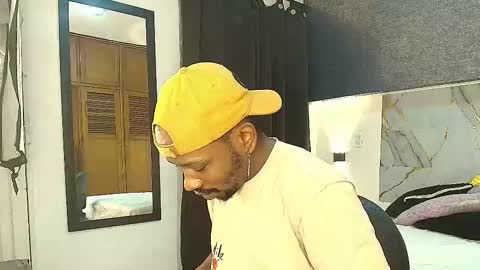 Snapshot of muller_asher chatting on 6, 11, 2025 Muller Asher online show from 6, 11, 2025