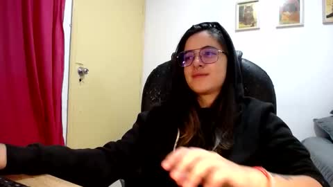 Snapshot of multiorgasmic_6 chatting on 21, 9, 2025 Dani and Alex online show from 21, 9, 2025