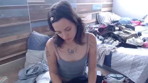 Snapshot of munchi_ chatting on 8, 10, 2025   online show from 8, 10, 2025