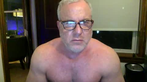 Muscl Dad online show from 14, 4, 2026