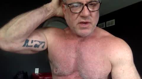 Muscl Dad online show from 7, 6, 2026