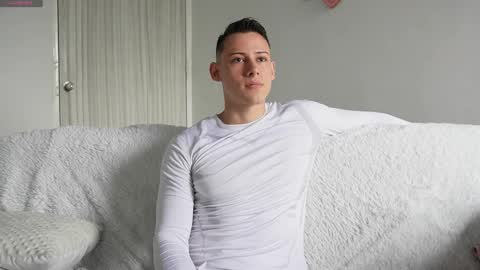 muscle_king_cum online show from 18, 3, 2026