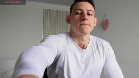 Snapshot of muscle_king_cum chatting on 21, 4, 2026 muscle_king_cum online show from 21, 4, 2026