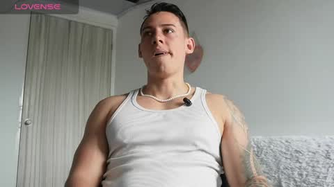Snapshot of muscle_king_cum chatting on 19, 5, 2026 muscle_king_cum online show from 19, 5, 2026