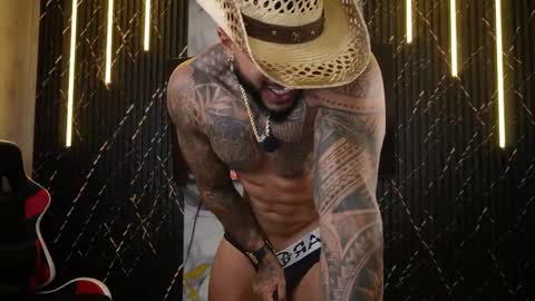 Snapshot of muscle_man19 chatting on 16, 5, 2026 Nick online show from 16, 5, 2026