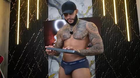 Snapshot of muscle_man19 chatting on 18, 5, 2026 Nick online show from 18, 5, 2026