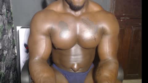 musclegod23 online show from 29, 12, 2024