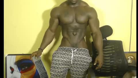 musclegod23 online show from 13, 2, 2025