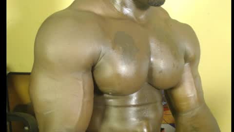 musclegod23 online show from 27, 2, 2025