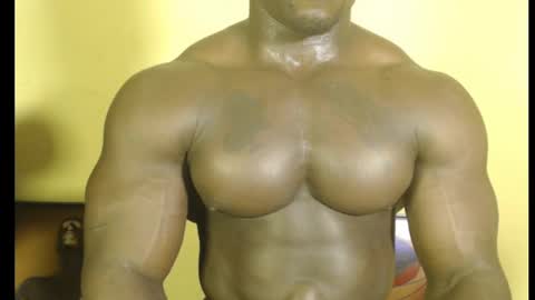 musclegod23 online show from 27, 2, 2025