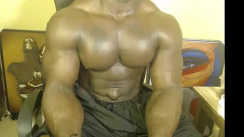 musclegod23 online show from 4, 3, 2025