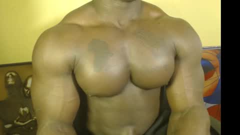 musclegod23 online show from 6, 3, 2025