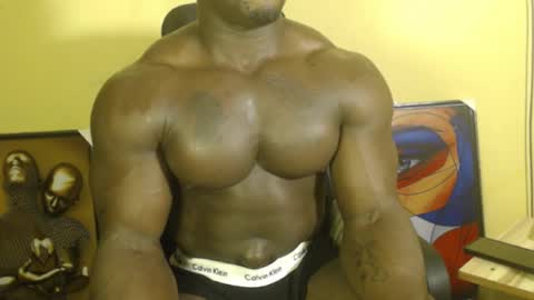 musclegod23 online show from 12, 3, 2025