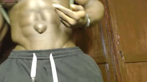 musclegod23 online show from 16, 9, 2025